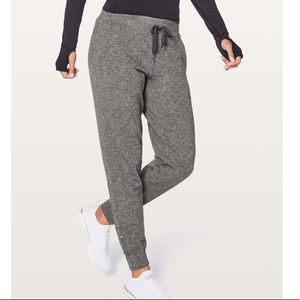 Lululemon (Sample Sale) Ready to Rulu Jogger